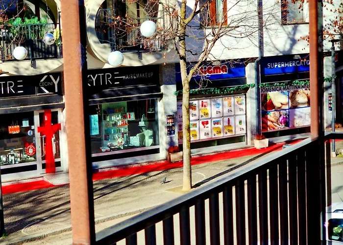 Continental - One Minute Trains Stations - Center * Тирано